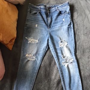 AEO American Eagle Outfitters Hi-Rise Jegging 18